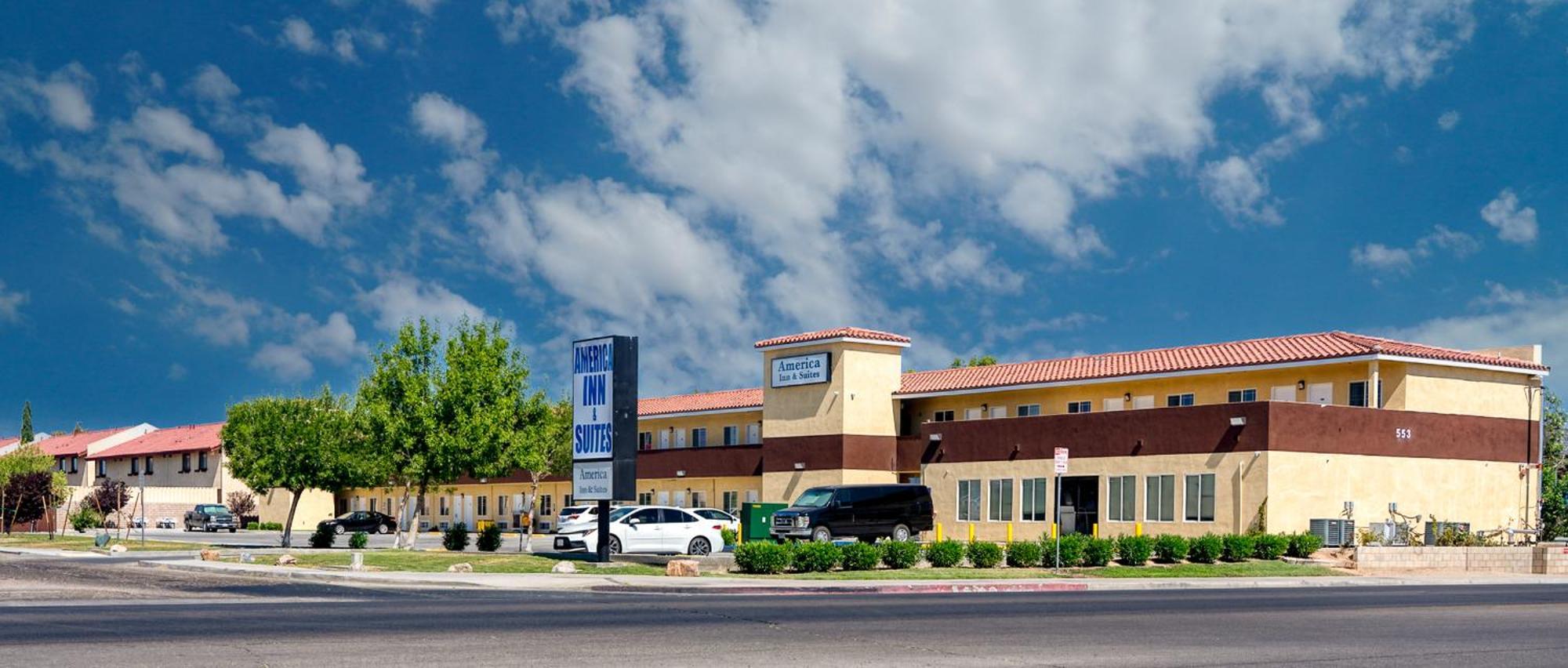 America Inn & Suites Риджкрест Экстерьер фото