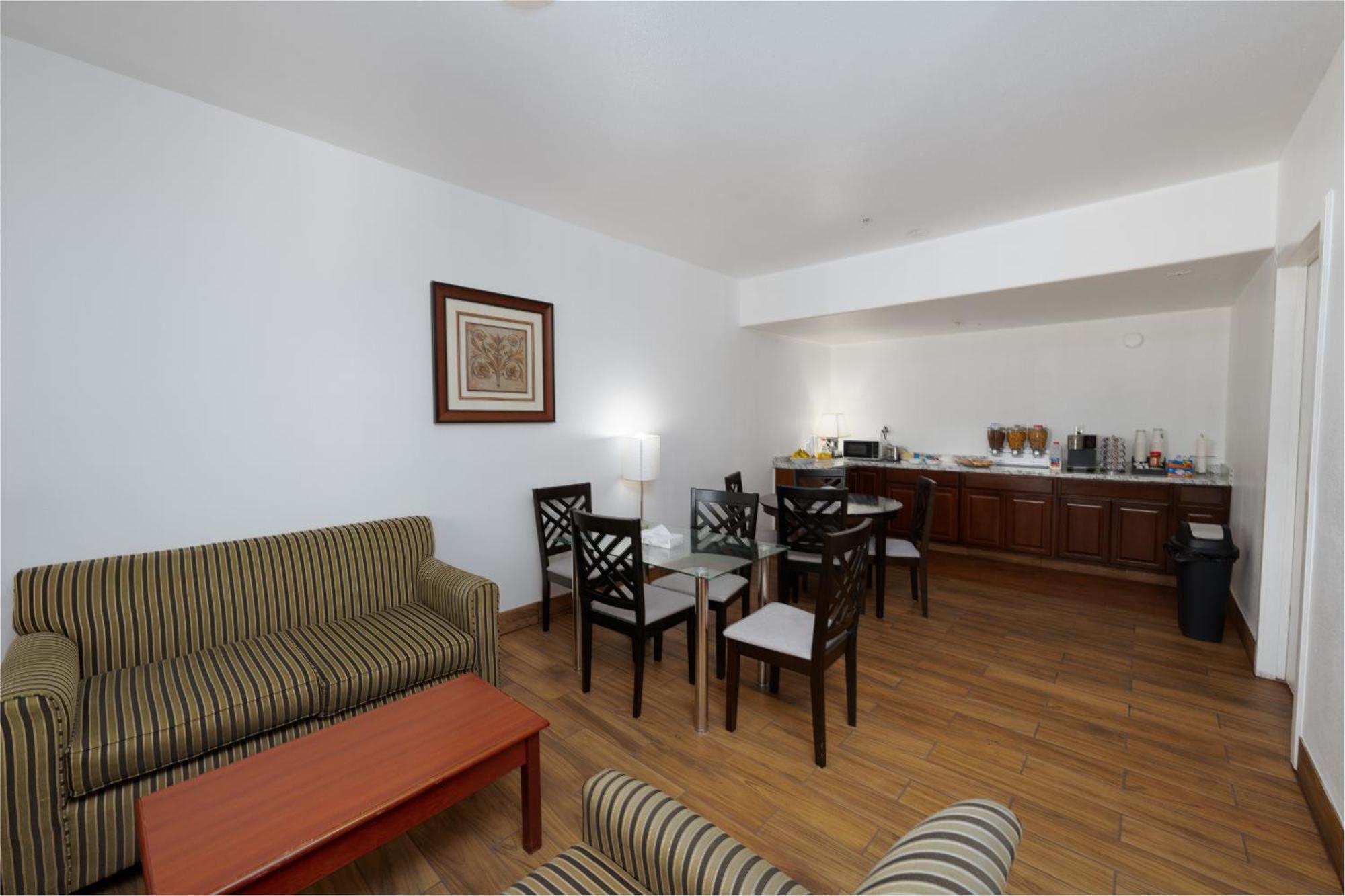 America Inn & Suites Риджкрест Экстерьер фото